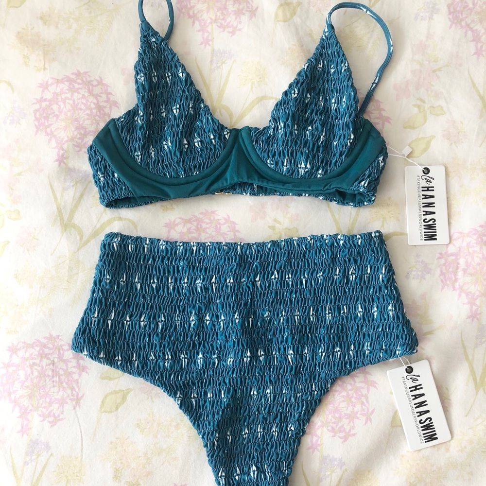 La Hana swim